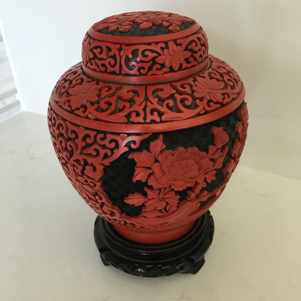 Elegant vintage Red and Black Decorative Vase and Black wooden Stand